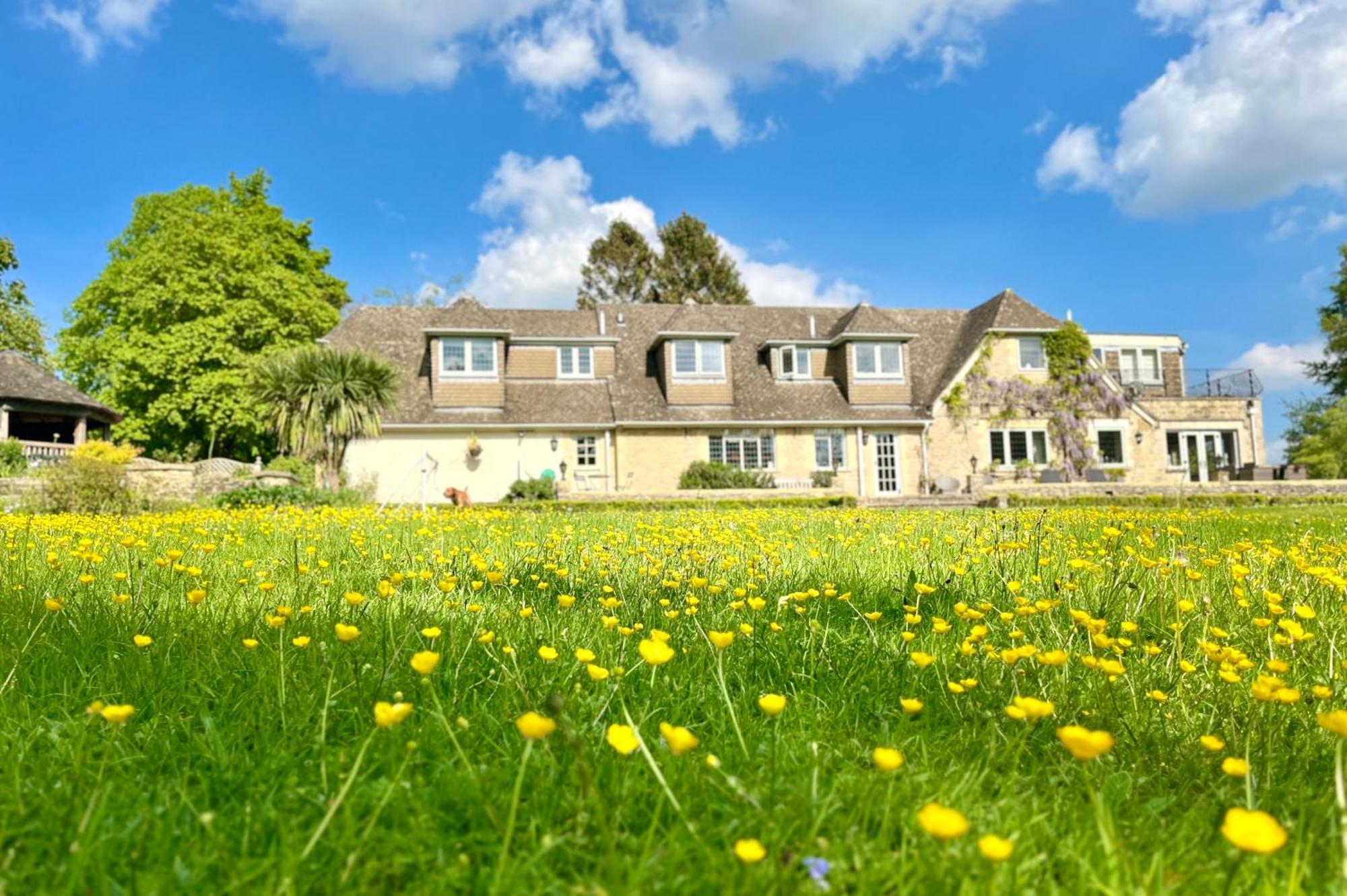 Stillmeadow Villa Westwood Exterior photo